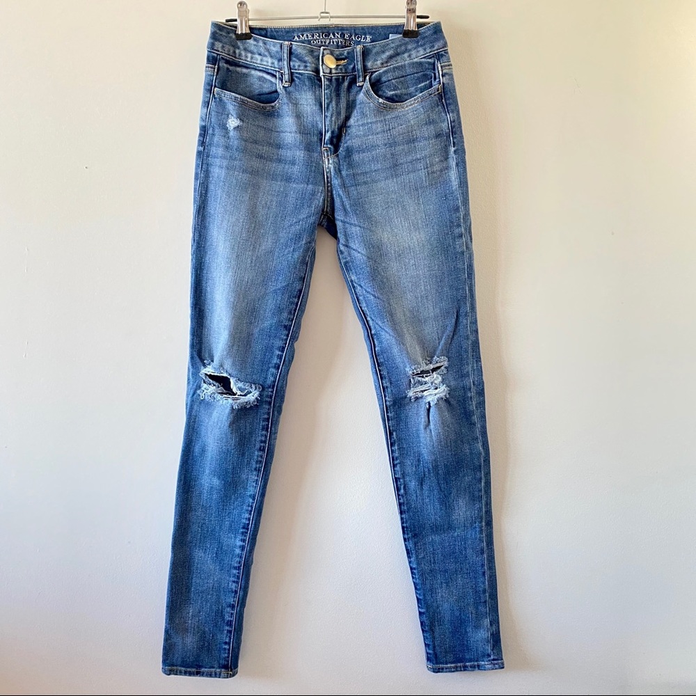 American Eagle Hi-Rise Distressed Jegging Size 0